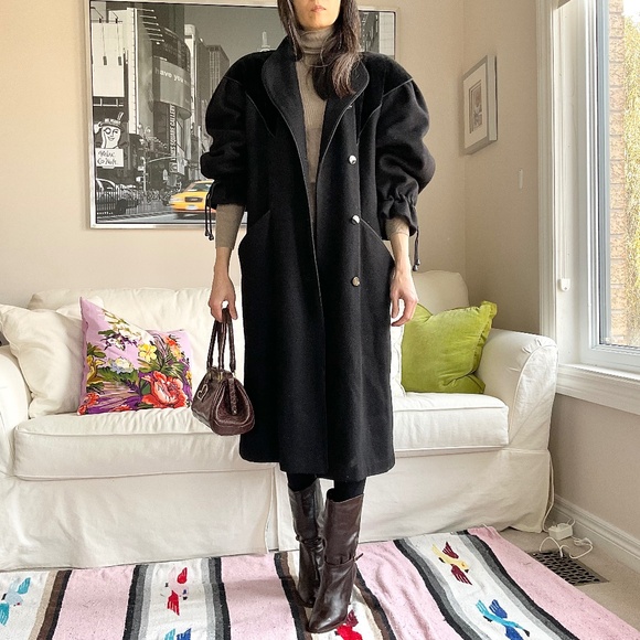 Vintage black wool blend coat with velvet panels - Picture 2 of 15